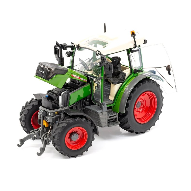 Fendt 210 Vario traktor 1/32 USK