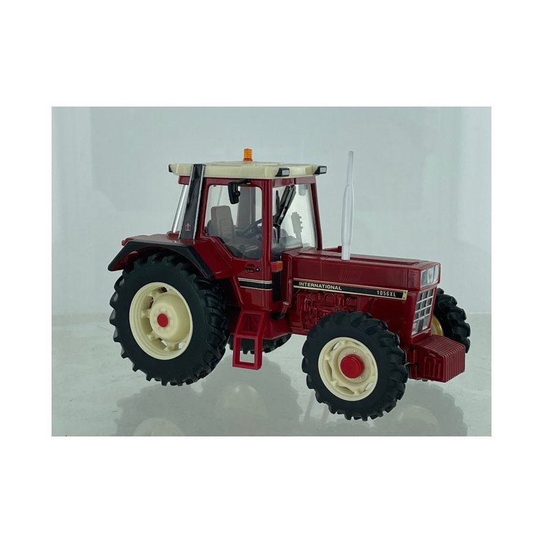 International IH 1056XL Limited Edition traktor 1/32 Britains
