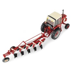 IH 986 med 720 plov Precision Series traktor 1/16 Ertl