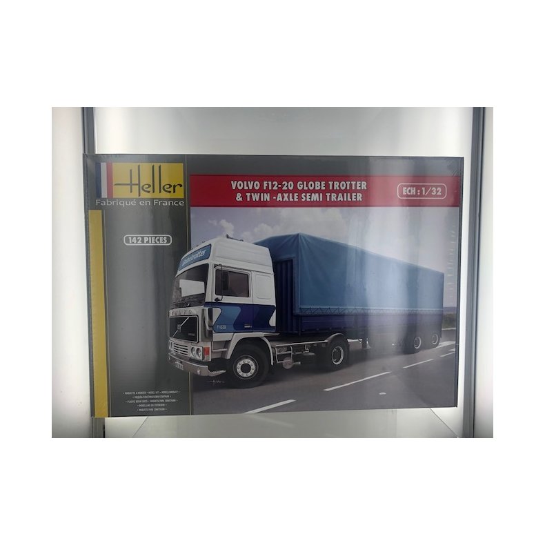 Bygges�t Volvo F12-20 Globetrotter + Presennings Trailer - 1:32 Heller