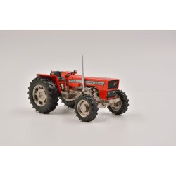 Massey Ferguson 1104-4 traktor 1/32 VKA