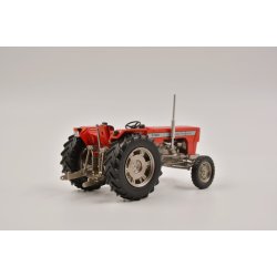 Massey Ferguson 1104 traktor 1/32 VKA