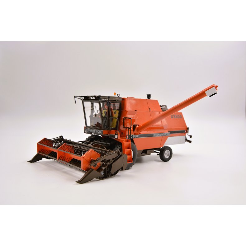 Dronningborg D8500 Gen II mejet�rsker 1/32 VKA Models