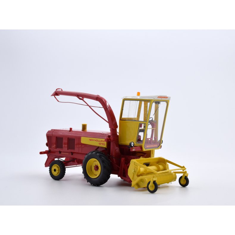 New Holland 1770 majsh�ster 1/32 VKA Models