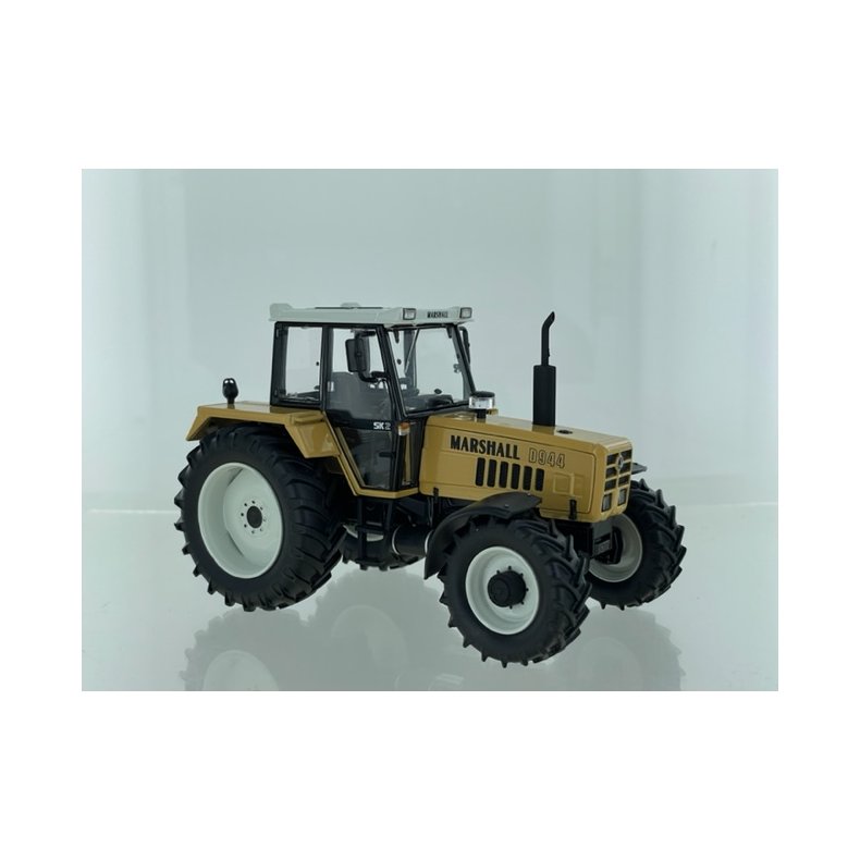 Marshall D944 4wd Limited Edition 350 stk traktor 1/32 Marge Models