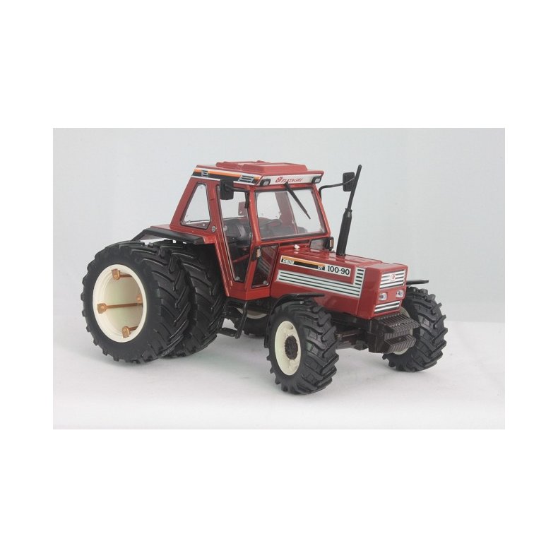 Fiat 100-90 DT m/tvillinghjul traktor 1/32 Replicagri