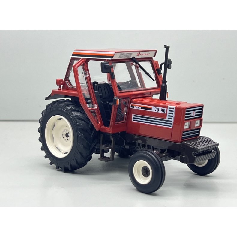 Fiat 70-90 traktor 1/32 Replicagri