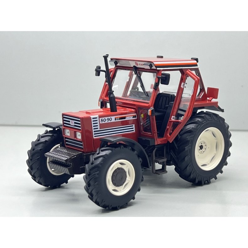 Fiat 80-90 4wd traktor 1/32 Replicagri