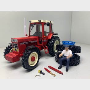 IH 1056XL med tvillinghjul Chartres 2021 traktor 1/32 Replicagri