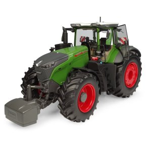 Fendt 1052 Vario (2026) traktor 1/32 UH Universal Hobbies