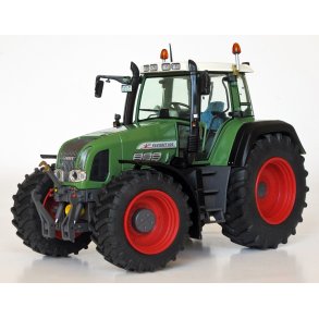 Fendt Favorit 926 Vario Gen.2 traktor 1/32