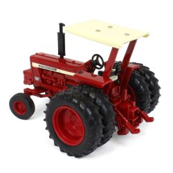 Farmall IH International 856 m/tvilling og ROPS traktor 1/32 Ertl Britains