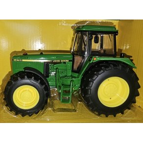 John Deere 4755 Limited 50 stk Modeltraktorklubbens for�rstr�f traktor 1/32 Britains